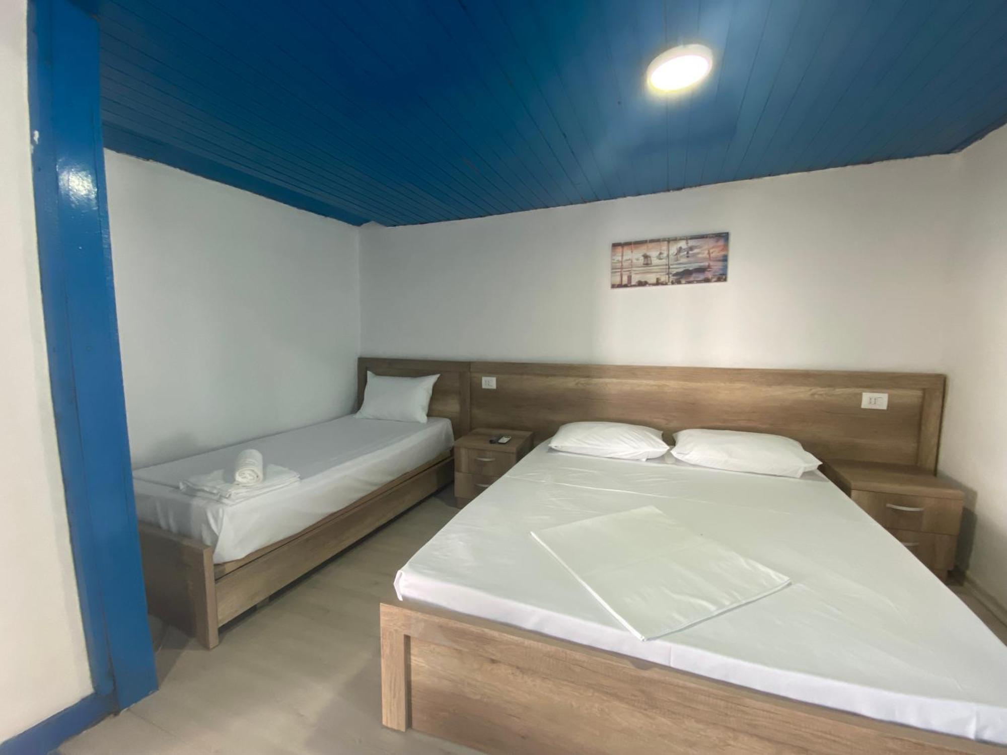 Tramonto Hotel Durrës Habitación foto
