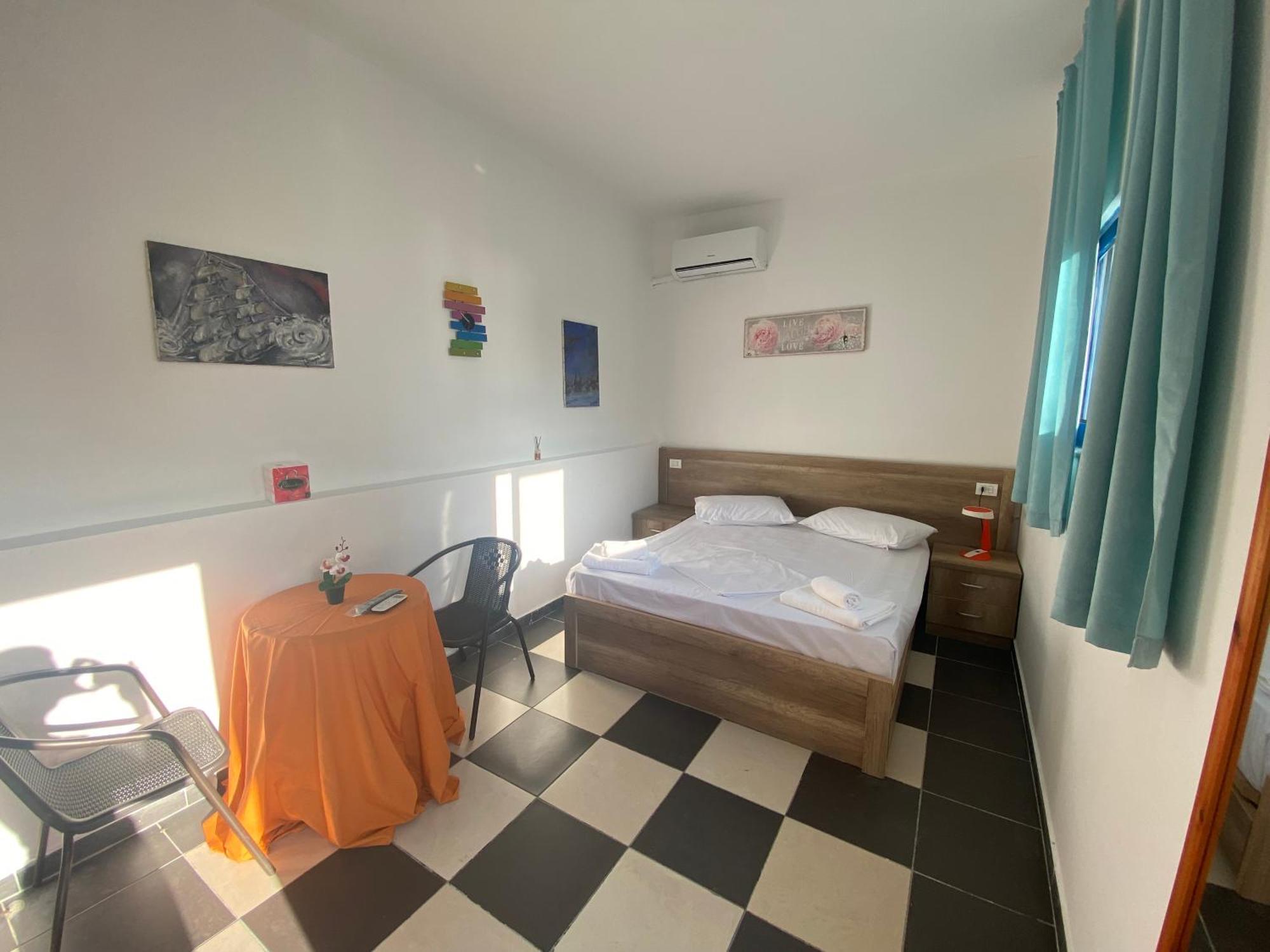 Tramonto Hotel Durrës Habitación foto