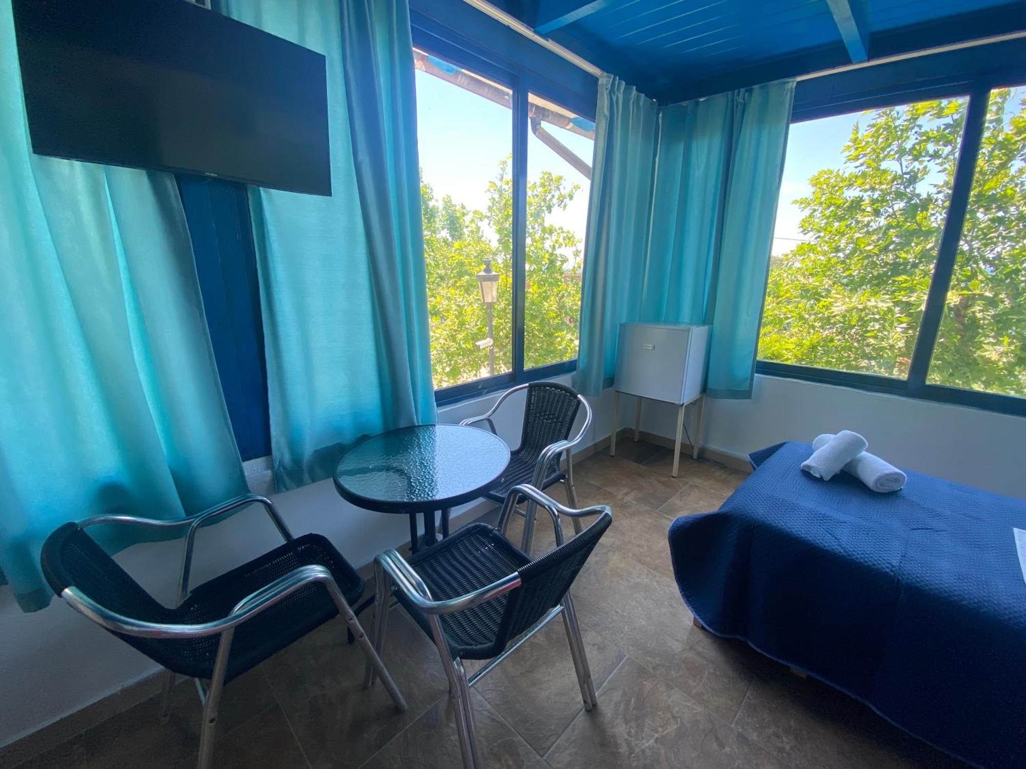 Tramonto Hotel Durrës Habitación foto
